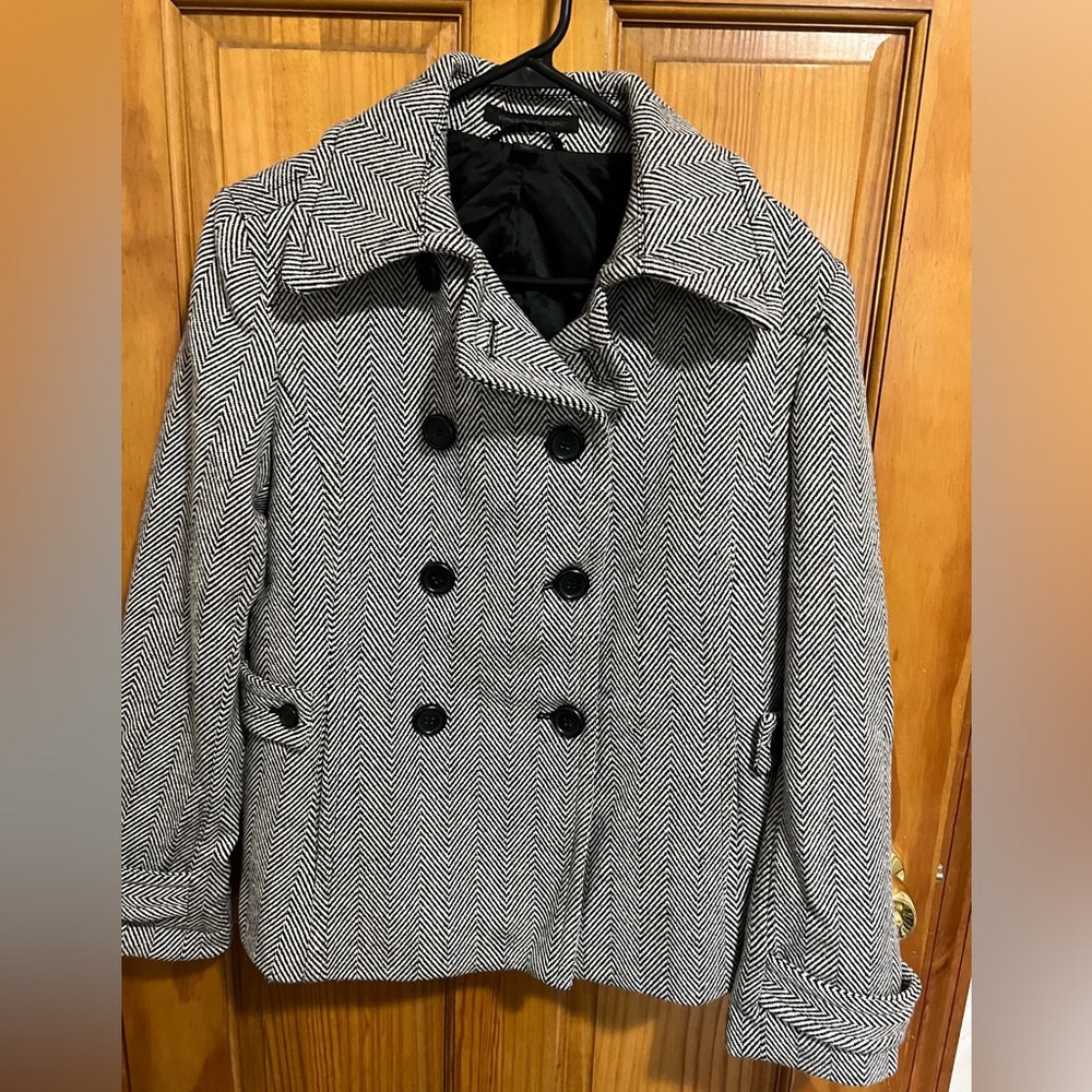 Express waist Peacoat.   Black and white.  Size Medium.